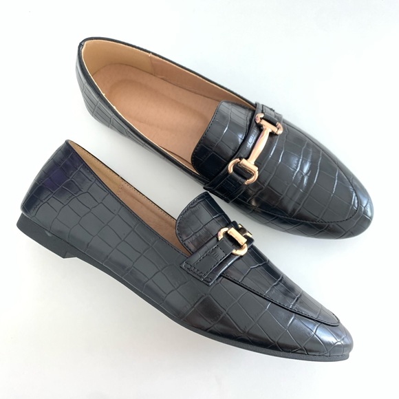 CLASSIC BLACK LOAFER - Picture 4 of 5